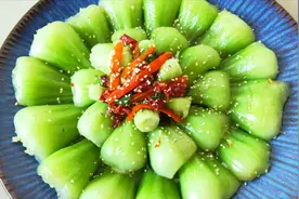 “在家也能做大厨”凉拌上海青的花式做法，让人食欲大增，很好吃