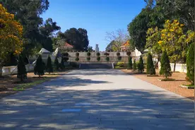 参谒海南梅山烈士陵园视频封面