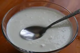 酸奶最简单做法，不用酸奶机，家家户户都可以，酸酸甜甜，零失败视频封面