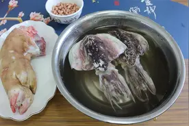 广东人春季最爱的一锅猪蹄汤，教你小技巧，出锅汤浓肉香老少皆宜视频封面