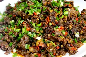 小孩子爱吃的孜然牛肉，香嫩不柴，比红烧还好吃，家常做法更简单视频封面