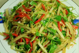 香菜拌萝卜丝酸辣爽口、开胃消食，没有肉也能吃两碗饭，值得收藏