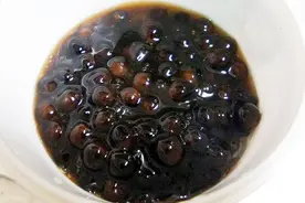 红豆珍珠奶茶，自己在家做，简单好吃，一次让你喝个够！视频封面