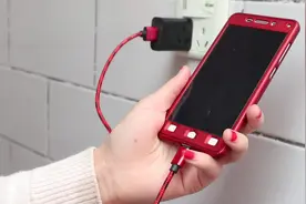 新买手机先使用还是先充电，我也是才明白，告诉身边的朋友