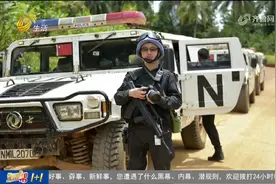 携笔从戎！大学毕业后他毅然参军成为战地记者，向家人报喜不报忧视频封面