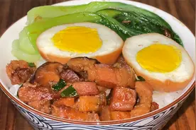 这才是卤肉饭最好吃的做法，卤肉很关键，肉烂不肥腻，出锅就吃光视频封面