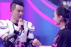 主持人李响今天低调完婚，新娘非孙骁骁，过往求婚视频令人唏嘘！