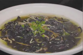 在中国竹炭之乡，竹炭不是用来烤火而是用来吃，黑色竹炭面吃过吗视频封面