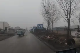 自驾走县道由江苏徐州进入山东枣庄，两地境况大不同，差距很真实视频封面