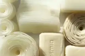 解压视频-刮几块白色马赛克香皂，看起来太过瘾了~视频封面