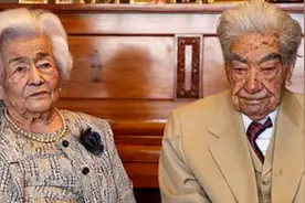 相恋79年打破世界记录 厄瓜多尔夫妇透露爱情保鲜秘诀视频封面