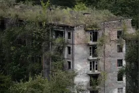 探索前苏联废弃鬼城-阿布哈兹视频封面
