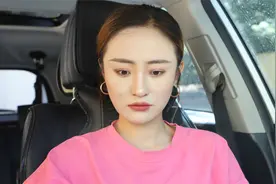 女司机跟导航吵架，没想导航智商太高，气得女司机直求饶视频封面