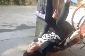 爆笑糗人糗事合集！看热闹有风险，围观需谨慎，原谅我没忍住视频封面