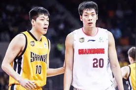 兄弟对决！任骏飞和任骏威开局各砍2分！视频封面