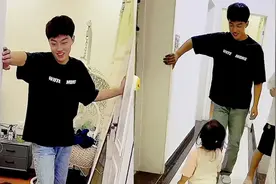 相差15岁的兄妹干架，妹妹被逼上演“狮吼功”，一个动作笑翻众人视频封面