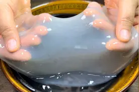 1碗淀粉，1碗半清水，教你自制东北大拉皮，晶莹剔透，爽滑又劲道视频封面