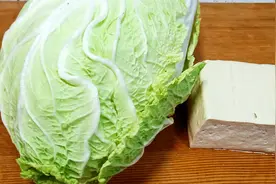 白菜豆腐超好吃做法，教你学会饭店大厨技巧，出锅汤汁都不剩，香