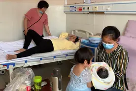 婷婷二胎生个7斤2两的宝宝，婆婆和妈妈很高兴，是男孩还是女孩？视频封面