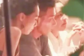 女演员半夜12点到导演家，讨论11个小时剧本，曝光后双方选择沉默视频封面