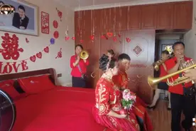 湖南一对新人结婚，带着新娘刚走路到家，大家闺秀，看看漂亮吗视频封面