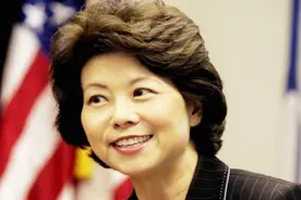 美国交通部长赵小兰被调查了！曾以身试险乘坐波音737Max客机视频封面