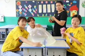 手工：PK搭帐篷输的罚打针，没想男同学被打100针，针头都打弯了视频封面