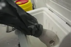 5家中国药企获得仿制生产辉瑞新冠口服药许可 要上市需过这些关视频封面