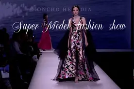 少女感十足的国际欧美金发超模，一笑一颦婀娜多姿视频封面