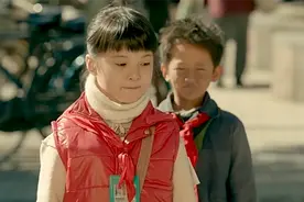 影视：小时候脏兮兮的跟屁虫小男孩，消失数十年后成男神？视频封面