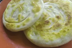剩面了怎么办？面点师教你做快手烙饼，金黄香脆，味道更好
