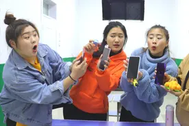 短剧：师生角色互换，手工老师考0分被嘲笑，转身却和学生打游戏视频封面