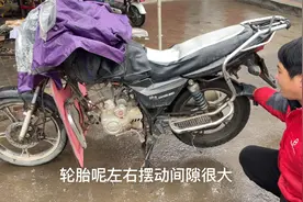 摩托车后轮胎总是左右摆动怎么办？试下这个方法，不花钱修好故障视频封面