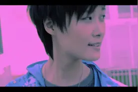 李宇春-下个，路口，见MV