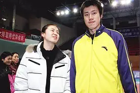 男排前国手比赛摔伤瘫痪12年，新婚妻子“出走”，郎平也为他惋惜视频封面