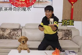 众所周知鸡蛋放水里会沉底，小伙在水里加了啥？鸡蛋竟漂浮了起来