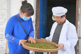 茶叶也能做美食？用新鲜的茶叶做几道好吃的菜，茶香味十足视频封面