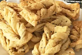 一个鸡蛋加一碗面粉，教你在家做小零食，比店里卖的更好吃更健康视频封面