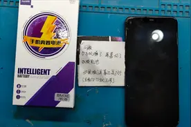 粉丝的小米8，摔一下屏就坏了，给我换个原装屏幕，又能再战几年视频封面