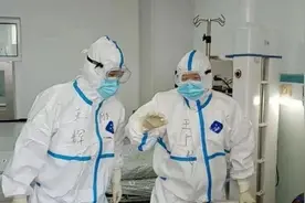 北大医院专家：北京流行BF.7绝大部分有症状，将迎重症高峰视频封面