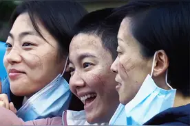 战疫加油！2022超感人歌曲《人世间》，送给每一个平凡又勇敢的你