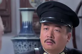 鬼子做活体实验太过痛苦，躺在手术台上的女同志显得很无助视频封面