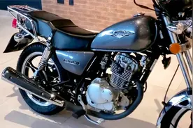 铃木125小太子，排量适中，复古拉风，油耗低，听听声浪如何？视频封面