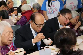 李嘉诚办公室24字对联，40年不曾换，马云受益匪浅，出自左宗棠视频封面