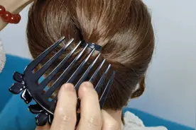 不挑年龄盘发，这种贵气又精致发型一定要尝试，搭配衣服都有气质