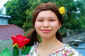 搞点儿乐：你哪个学校毕业的？美女的回答真有才，搞笑视频封面