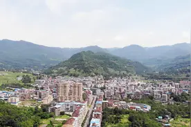 都说四川穷，航拍宣汉县最小的场镇，到底好不好视频封面