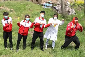 甜甜消灭病毒小分队开始行动，没想竟遇到东躲西藏的妈妈，啥情况视频封面