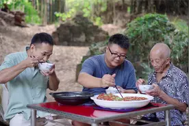 阿公买了一条13斤的大花鲢，阿米做两个口味，鱼头就有五斤多视频封面