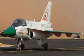 没人捧场自己来！印度空军大手笔采购300架战机，全是国产货视频封面